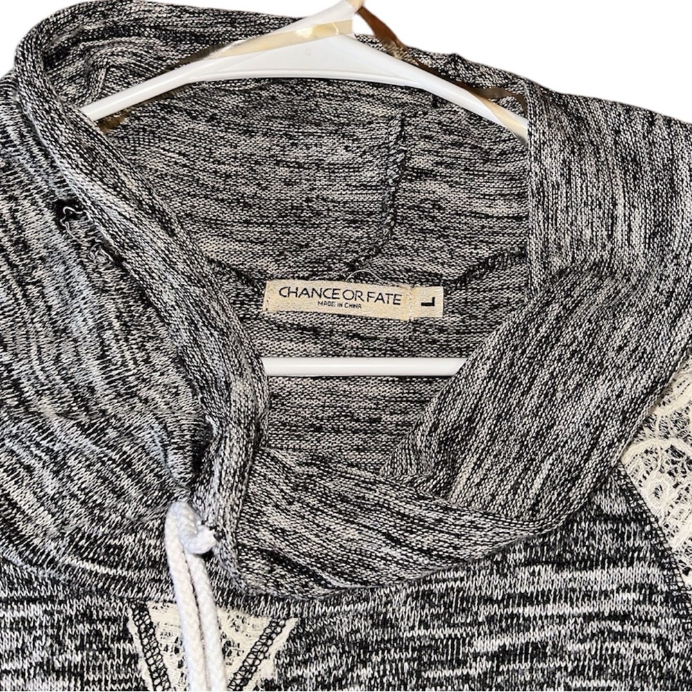 Two Sweater Bundle ❤️❤️ - Picture 3 of 11